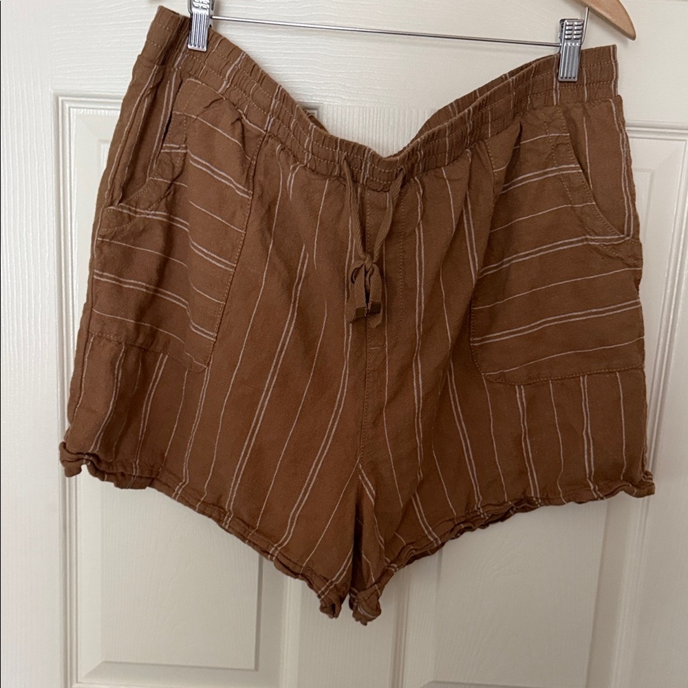 High-Waist Brown Striped Drawstring Linen-Blend Shorts